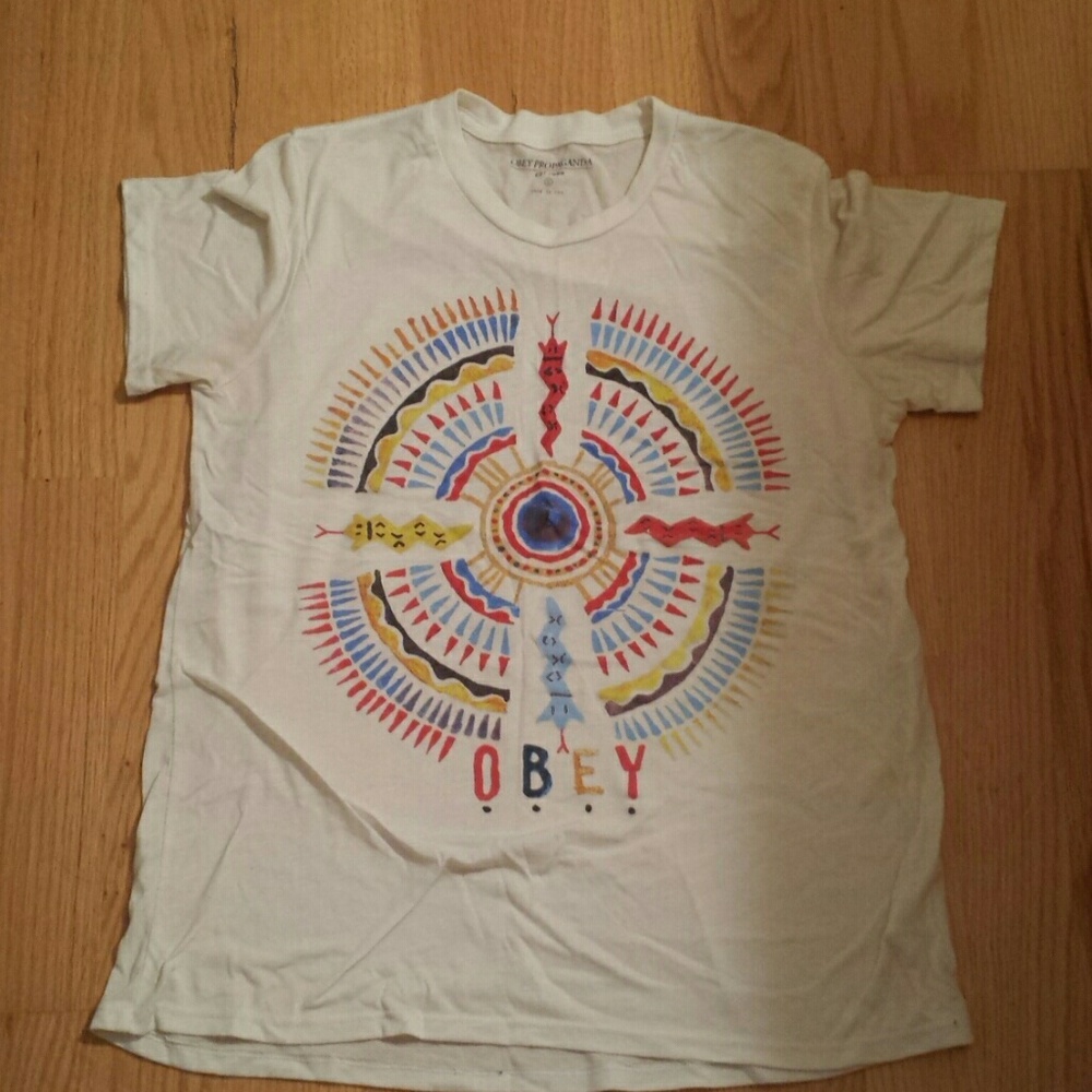 Obey tshirt